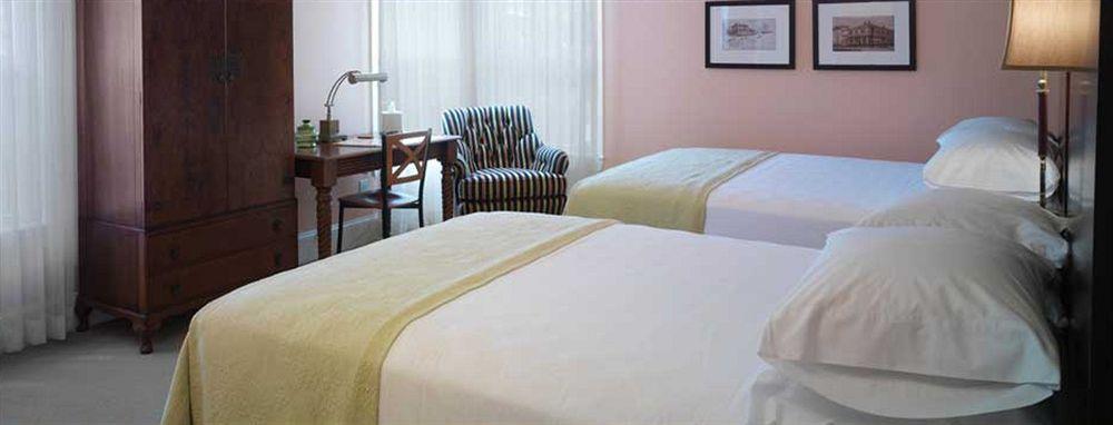 Beach Spa Bed & Breakfast Вирджиния Бийч Екстериор снимка