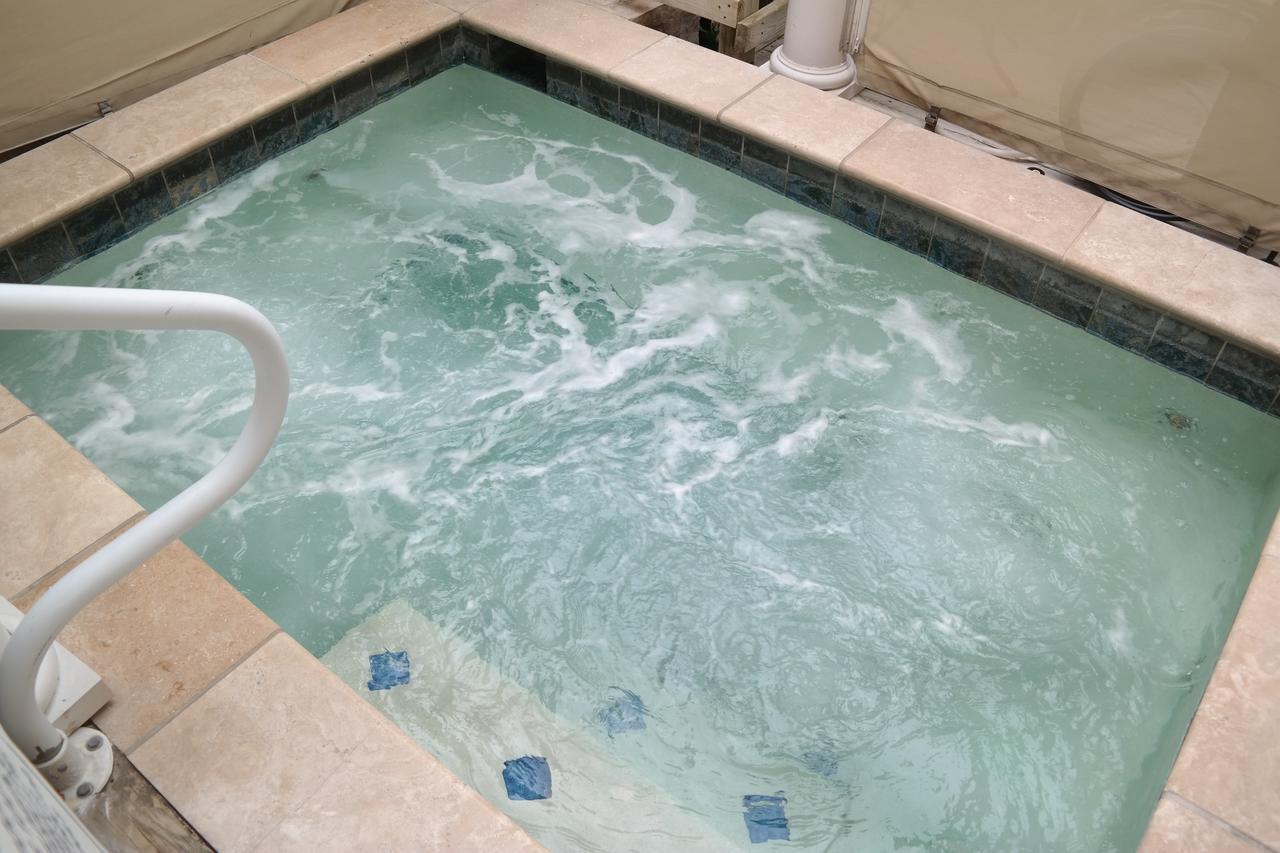 Beach Spa Bed & Breakfast Вирджиния Бийч Екстериор снимка