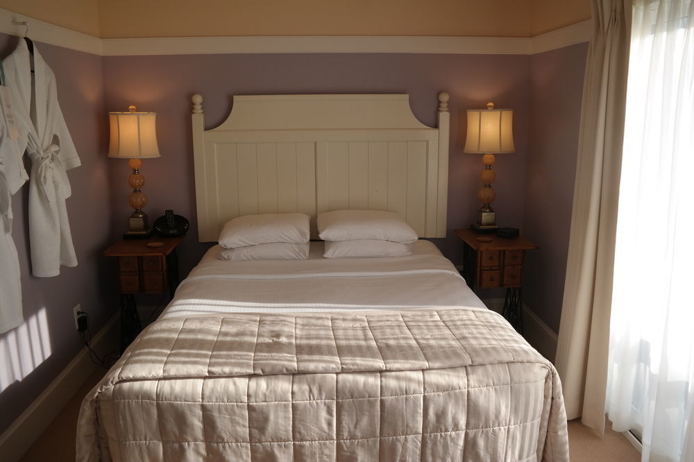 Beach Spa Bed & Breakfast Вирджиния Бийч Екстериор снимка